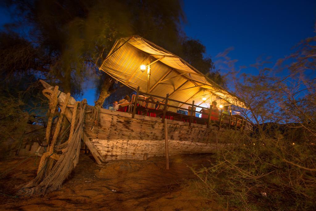 Luxe tent Thousand Nights Camp Shāhiq